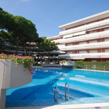 Residenza La Meridiana Apartment Lignano Sabbiadoro Bagian luar foto