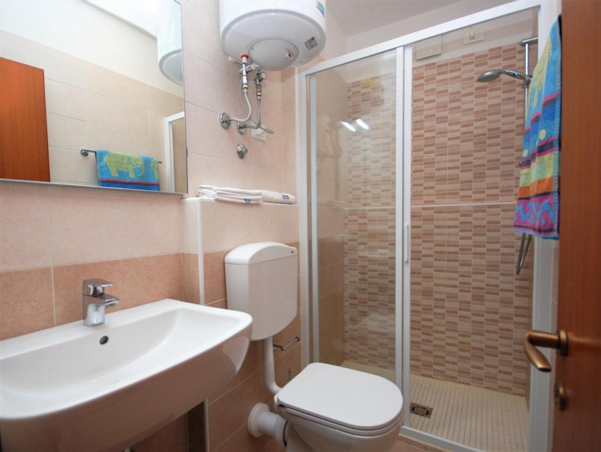 Residenza La Meridiana Lignano Sabbiadoro Bagian luar foto