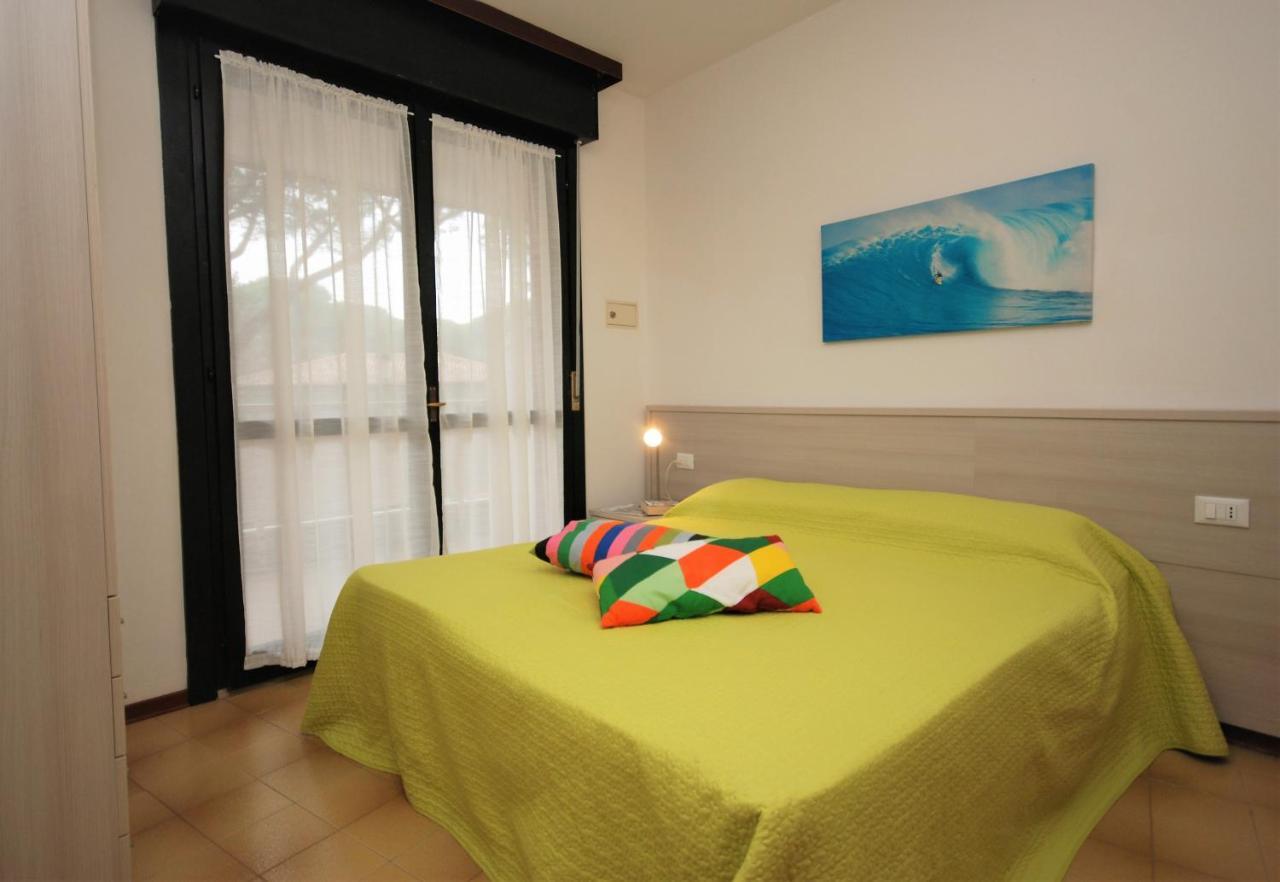 Residenza La Meridiana Lignano Sabbiadoro Bagian luar foto