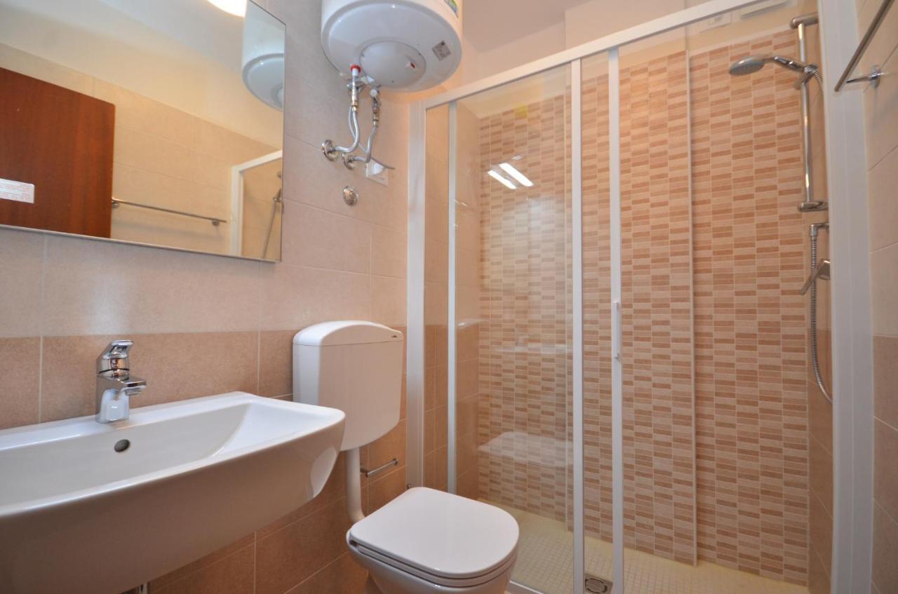 Residenza La Meridiana Lignano Sabbiadoro Bagian luar foto