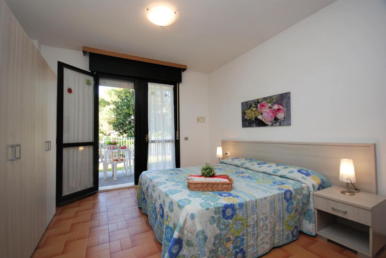Residenza La Meridiana Lignano Sabbiadoro Bagian luar foto